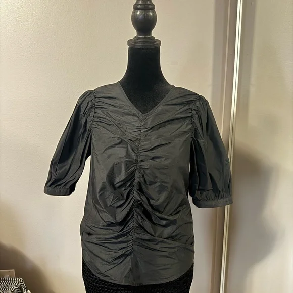 H&M Black Ruched V-Neck Blouse - Picture 4 of 5